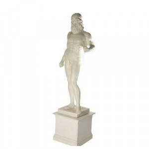 Giovanni Staue & Base